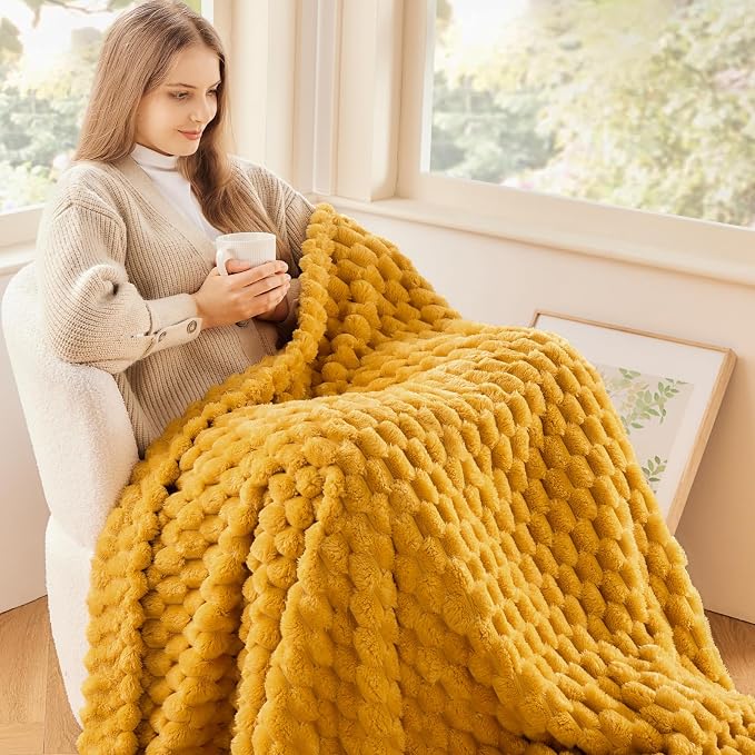 NEWCOSPLAY Fleece Clouds Cozy Throw Blanket - Image 2