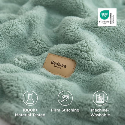 Bedsure 3D Fleece Bubble Blanket - Image 5