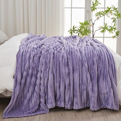 NEWCOSPLAY Fleece Ribbed Cozy Queen Blanket - Image 4