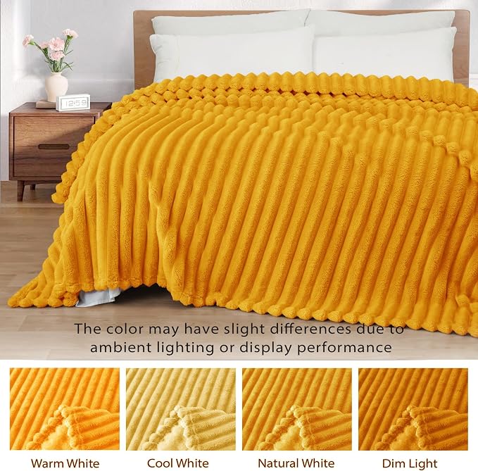 Exclusivo Mezcla Striped Queen Size Fleece Blanket - Image 3