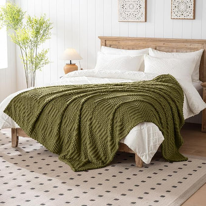 90x104 Inch Green King Size Blanket - Image 2