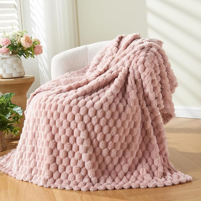 NEWCOSPLAY Fleece Clouds Cozy King Blanket - Image 7