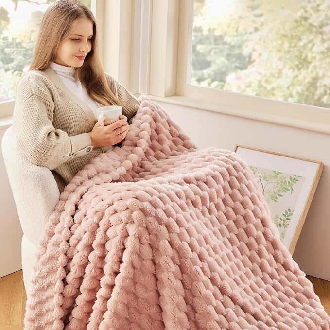 NEWCOSPLAY Fleece Clouds Cozy Twin Blanket - Image 2