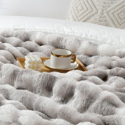 Luxury 1000GSM Faux Rabbit Fur Throw Blanket, Super Heavy Warm Cozy Grey - Image 5
