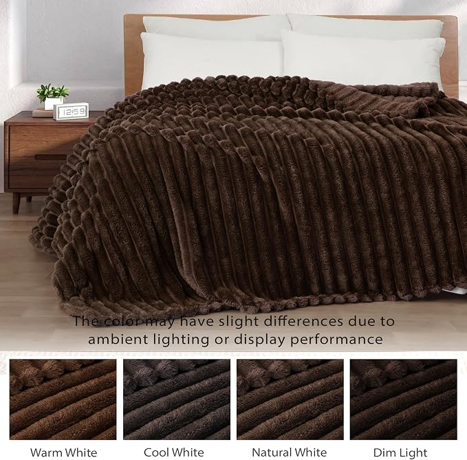 Exclusivo Mezcla Striped Queen Size Fleece Blanket - Image 3