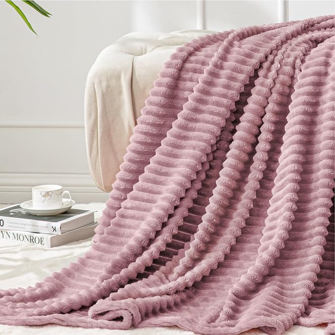 BEDELITE 3D Ribbed Berry Purple Fleece Twin Blanket by BEDELITE