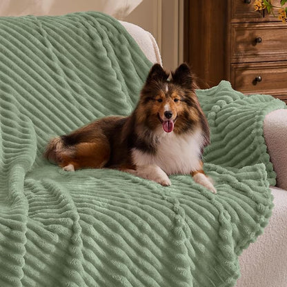BEDELITE Ribbed Sage Grey Green Fleece Throw Blanket - Image 3