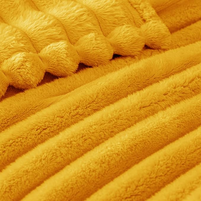 Exclusivo Mezcla Striped Twin Size Fleece Blanket - Image 4