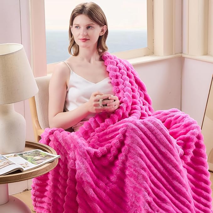 NEWCOSPLAY Fleece Ribbed Cozy King Blanket - Image 8