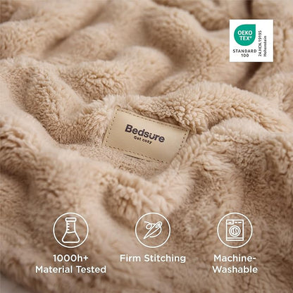 Bedsure 3D Fleece Bubble Blanket - Image 5