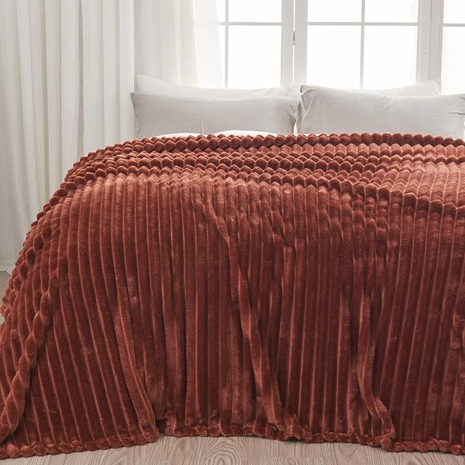 NEWCOSPLAY Fleece Ribbed Cozy Throw Blanket - Image 9