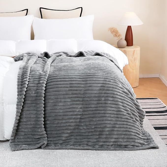 Grey Fleece Throw Blanket 108”×90” - Image 2