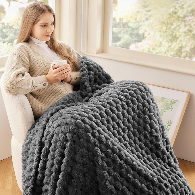 NEWCOSPLAY Fleece Clouds Cozy Throw Blanket - Image 2