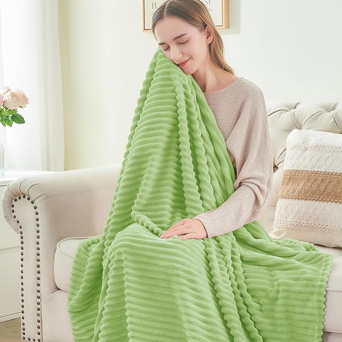 BEDELITE 3D Ribbed Jacquard Green King Size Blankets - Image 3