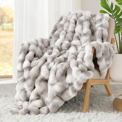 Luxury 1000GSM Faux Rabbit Fur Throw Blanket, Super Heavy Warm Cozy Grey - Image 7