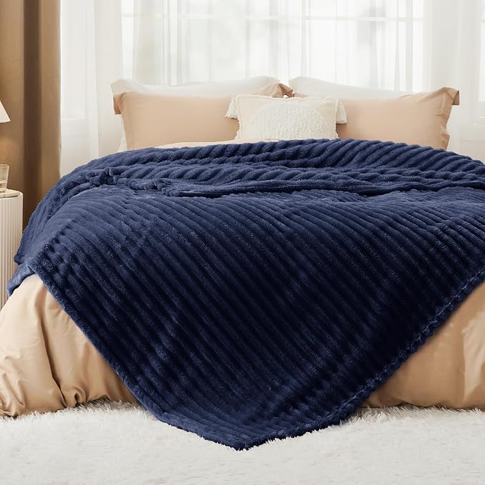 Bedsure Soft Cal King Size Blanket - Image 3