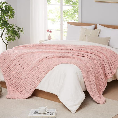 L'AGRATY Chunky Knit Throw Blanket by LAGRATY