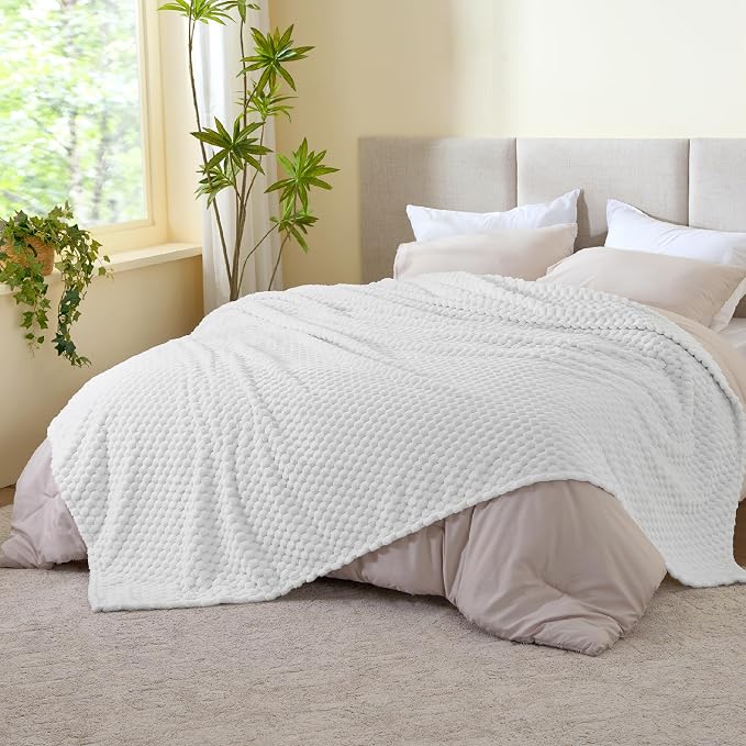 BEDELITE White King Blanket for Bed, Soft Cozy Gifts for Women, 108 * 90 | 3D by BEDELITE