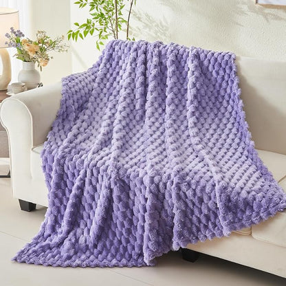 NEWCOSPLAY Fleece Clouds Cozy Twin Blanket - Image 3