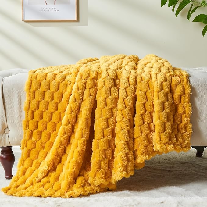 NEWCOSPLAY Fleece Clouds Cozy King Blanket - Image 9