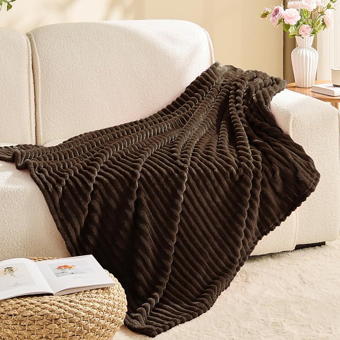 BEDELITE 3D Ribbed Dark Brown Fleece Throw Blanket - Image 8