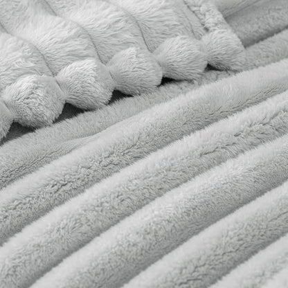 Exclusivo Mezcla Striped Fleece Throw Blanket - Image 4