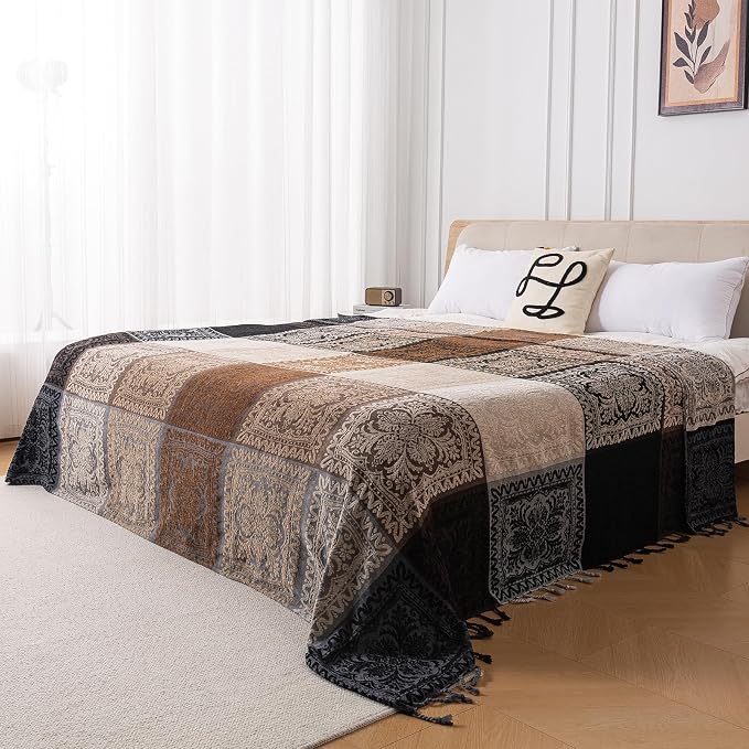 Boho Throw Blanket, Chenille Jacquard Tassels Throw Blankets - Image 4