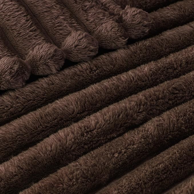 Exclusivo Mezcla Striped Twin Size Fleece Blanket - Image 4