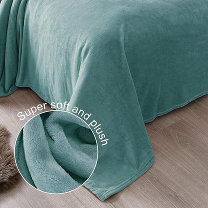 Exclusivo Mezcla Soft Fleece Blanket Queen Size - Image 6