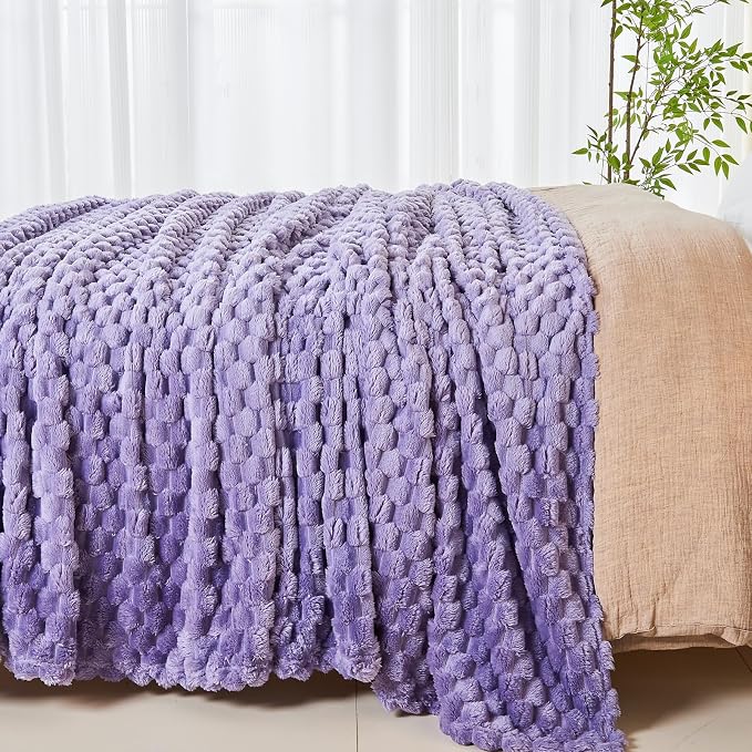 NEWCOSPLAY Fleece Clouds Cozy Queen Blanket - Image 7