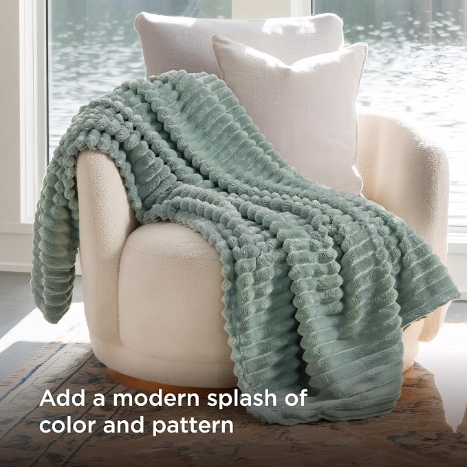 Bedsure Soft Twin XL Blanket for Bed Dorm Sage Green 66"x90" | Birthday Gifts - Image 3