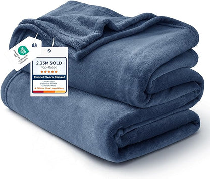Bedsure GentleSoft Fleece Throw Blanket Blue by Unknown