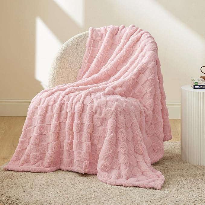 Bedsure GentleSoft Pink Twin Blanket - Image 6