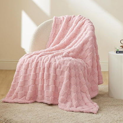 Bedsure GentleSoft Pink Twin Blanket - Image 6