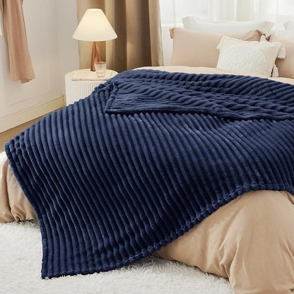 Bedsure Full Size Fleece Blankets - Image 7