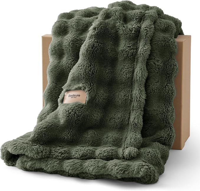 Bedsure Green Twin XL Blankets for Bed by Unknown