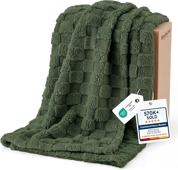 Bedsure GentleSoft Dark Green Throw Blanket by Unknown