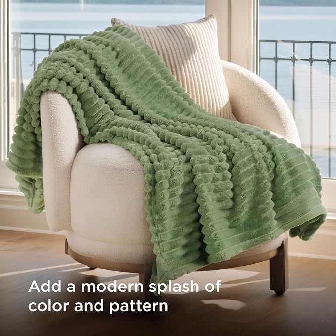 Bedsure Soft Twin XL Blanket for Bed Dorm Reseda Green 66"x90" | Birthday Gifts - Image 3