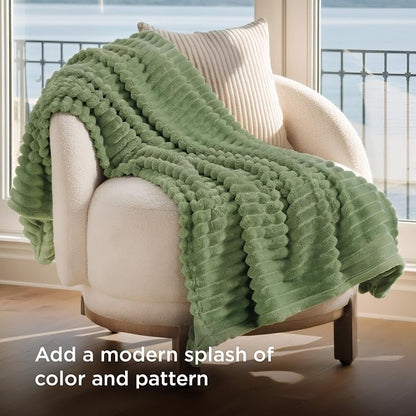 Bedsure Soft Reseda Green Throw Blanket - Image 4
