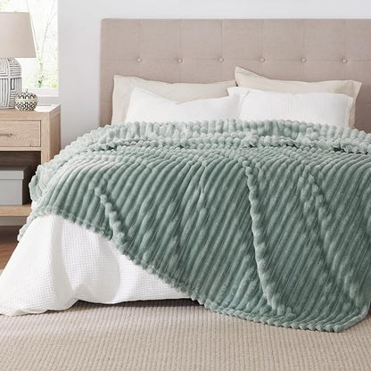Bedsure Full Size Fleece Blankets - Image 3