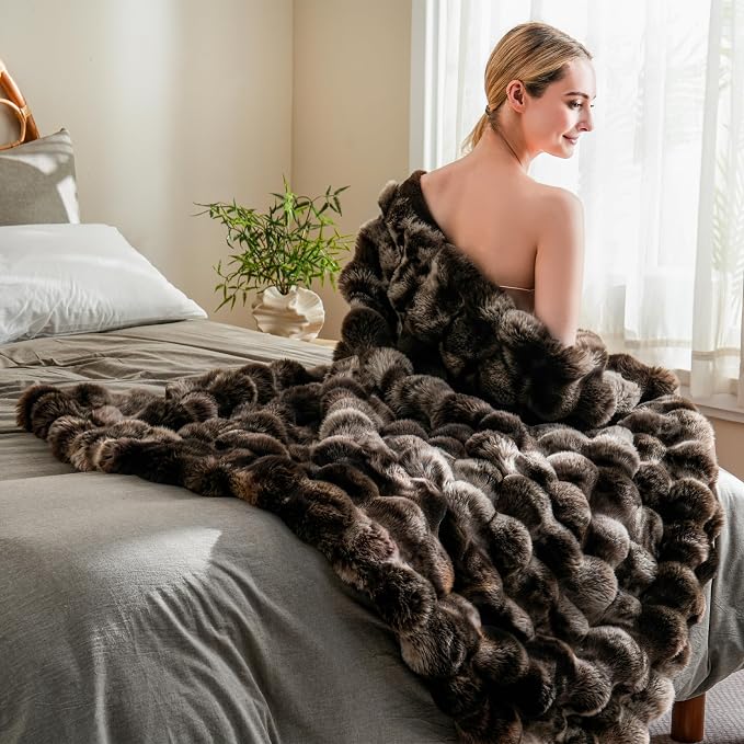 BENVWE Fluffy Faux Fur Throw Blanket by BENVWE
