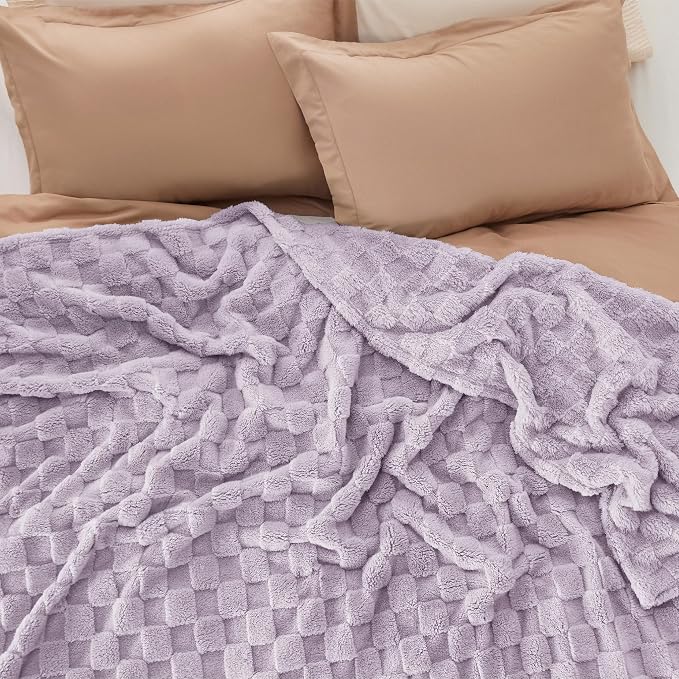 Bedsure GentleSoft Blankets Queen Size - Image 6
