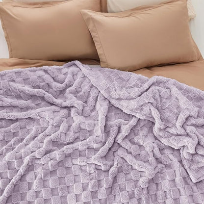 Bedsure GentleSoft Blankets Queen Size - Image 6