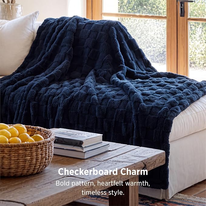 Bedsure GentleSoft Navy Throw Blanket - Image 3
