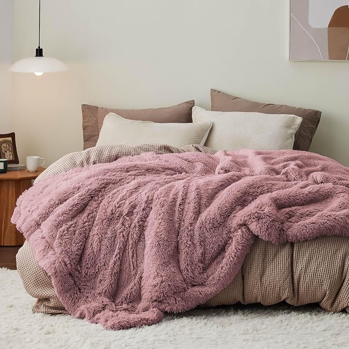 Bedsure GentleSoft Fuzzy Sherpa Faux Fur Twin Blanket Dusty Pink Cozy Gifts - Image 5