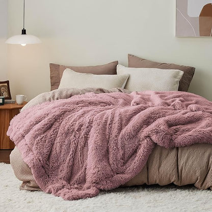 Bedsure GentleSoft Fluffy Dusty Pink Throw Blanket Gifts - Image 5