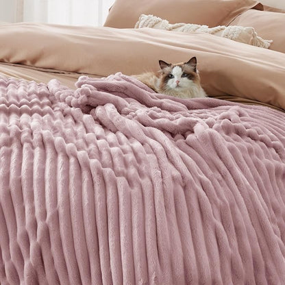 Bedsure Soft Pink Throw Blanket - Image 8