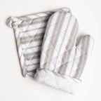 1 Oven Mitt, 1 PotHolder & 1 Kitchen Apron Set - Durable Heat Resistant Gloves - Thick Mittens for Kitchen - Suitable for Cooking, Baking, Grilling – Men & Women – Light Grey Stripes - Casa De Lan