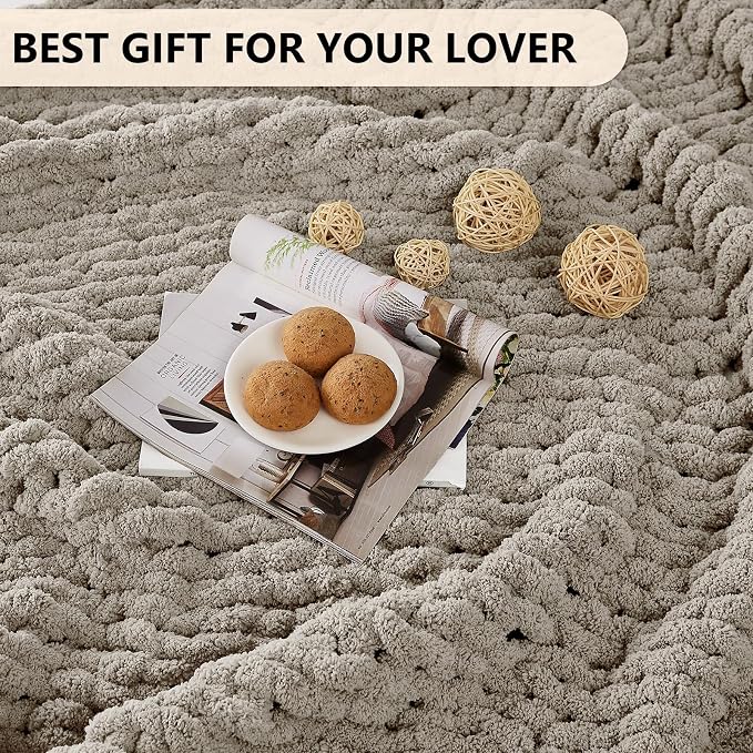 L'AGRATY Chunky Knit Throw Blanket - Image 7