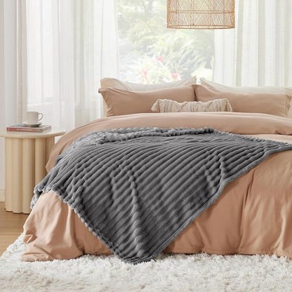 Bedsure Soft Twin XL Blanket for Bed Dorm Frost Gray 66"x90" | Birthday Gifts - Image 9
